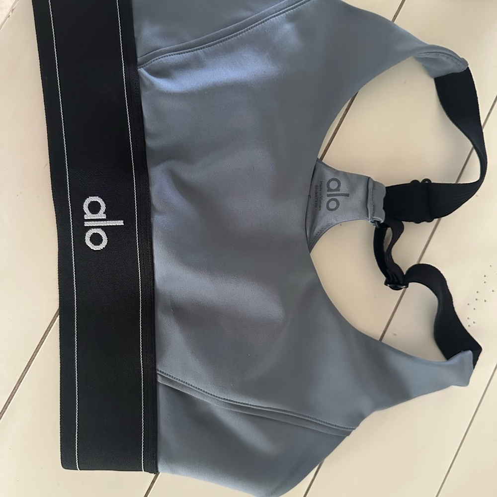Alo Airlift Sports Bra